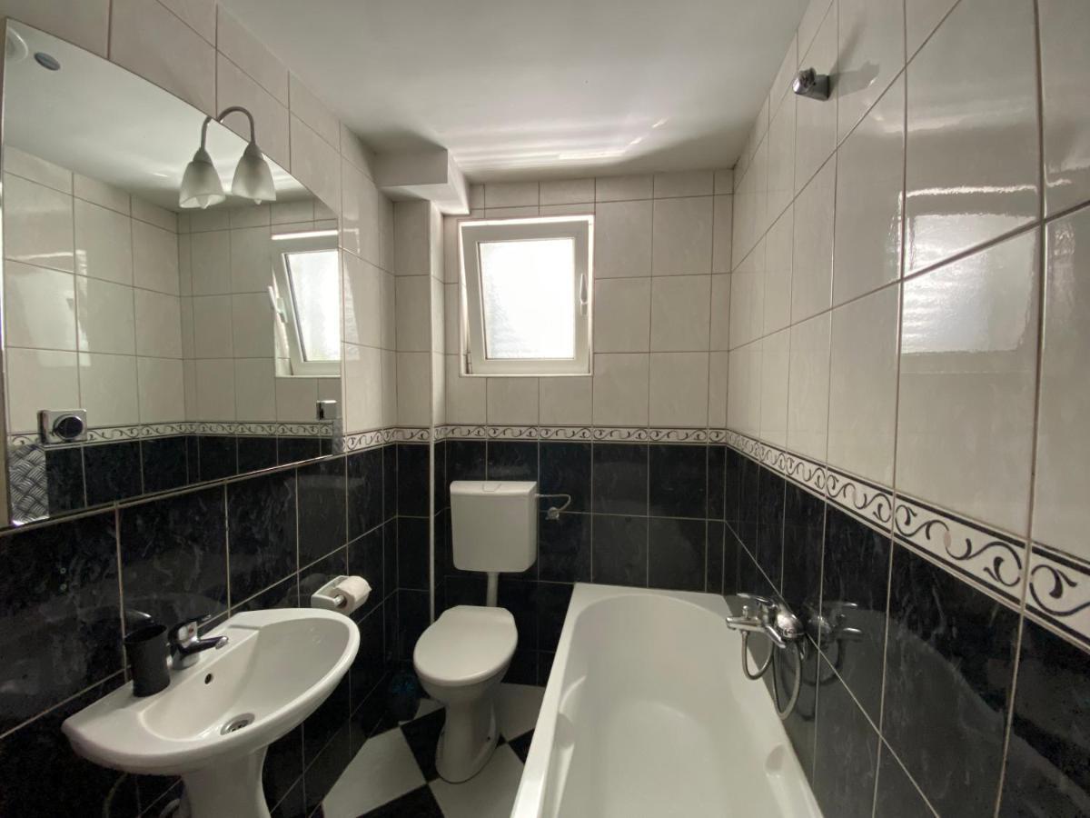Veselinka Apartments & Rooms * Budva