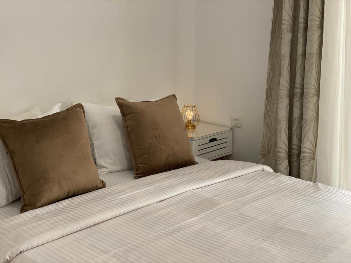 Veselinka Apartments & Rooms